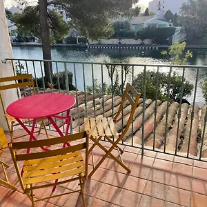 appartement-centre-port-grimaud-avec-vue-magnifique-sur.fr-provencehotel.com/